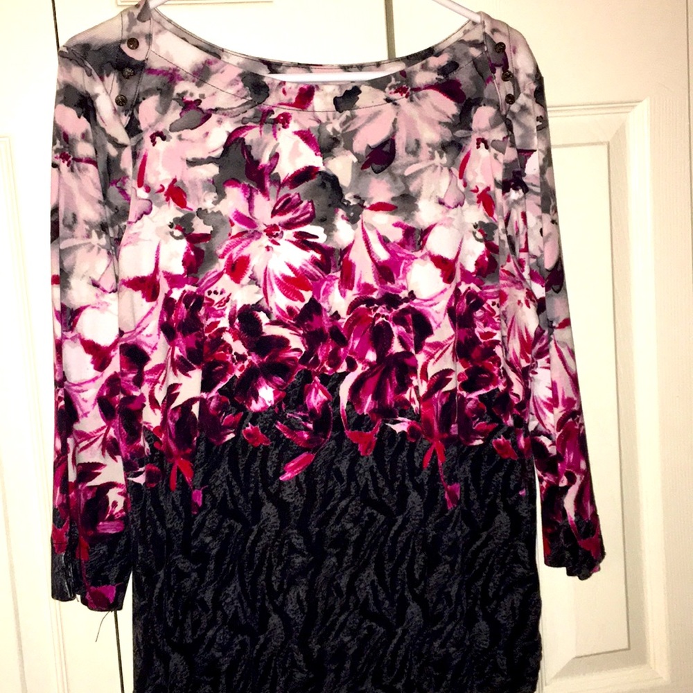 Floral print 3/4 length sleeve top